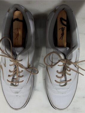 Lady Fairway White Golf Shoes with Tan Accent